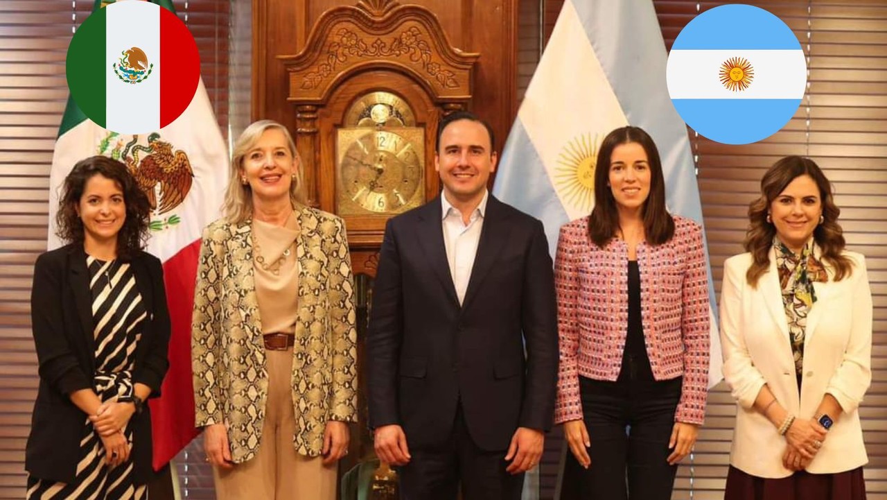 El gobernador recibió a la embajadora en el Palacio de Gobierno. (Fotografía: Manolo Jiménez)