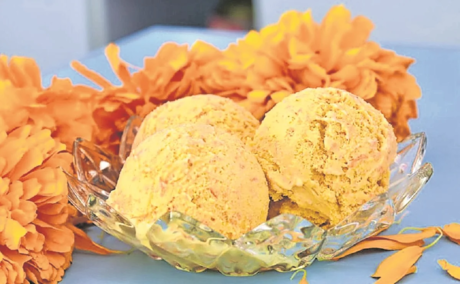 Helado de pan de muerto y cempasúchil, solo los pueden probar en la CMDX