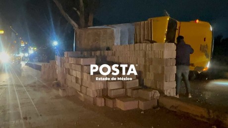 Afecta camión el servicio del Mexibús Línea 4 en Ecatepec