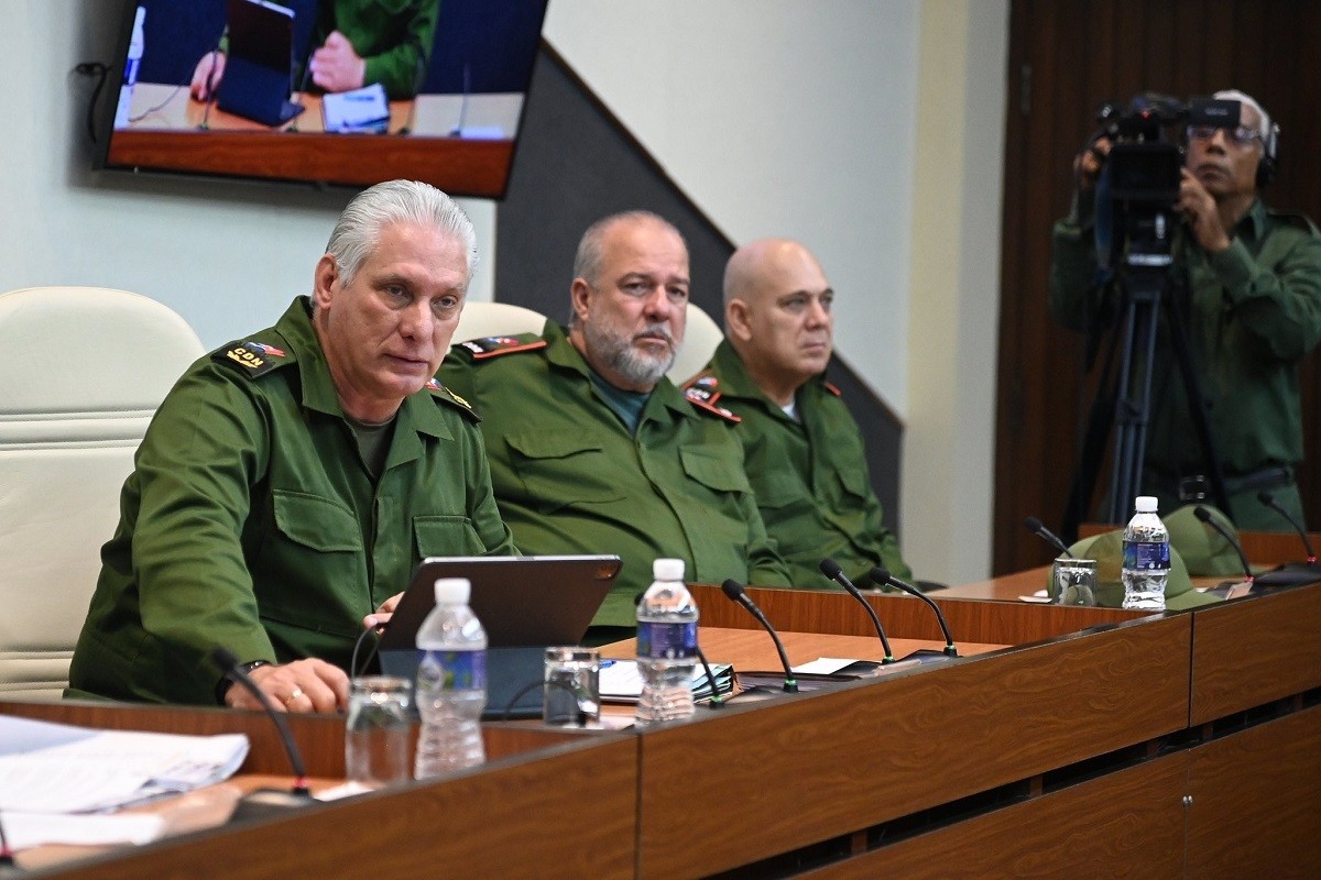 El presidente de Cuba, DÍaz-Cane, chequeo tempranero ante la crisis que sucede en la población. Foto: 'X' @DiazCanelB