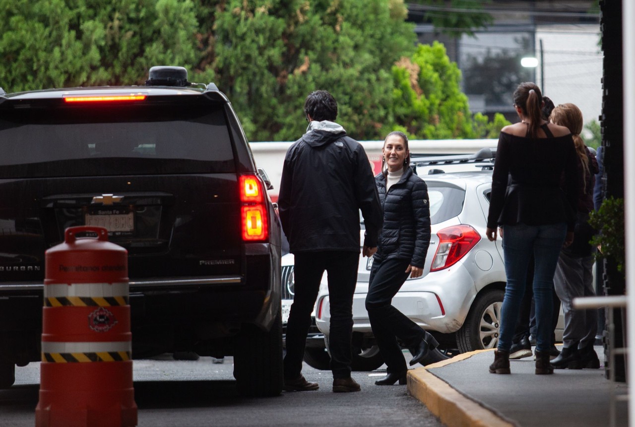 La presidenta Claudia Sheinbaum Pardo asiste al funeral de Ifigenia Martínez. Foto. Nación321