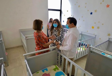 El Gobernador de Yucatán realiza una visita al hogar para niños Casa Otoch