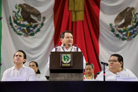 ¿De qué trata el Plan 'Renacimiento Maya' del gobernador Huacho Díaz Mena?