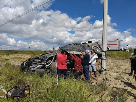 Grave accidente en carretera 57: volcadura cerca de Saltillo