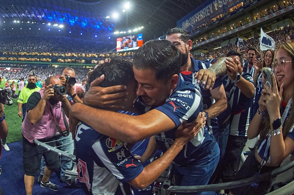 Rayados de Monterrey se impuso de manera categórica a Tigres UANL con un marcador de 4-2. Foto: X @Rayados