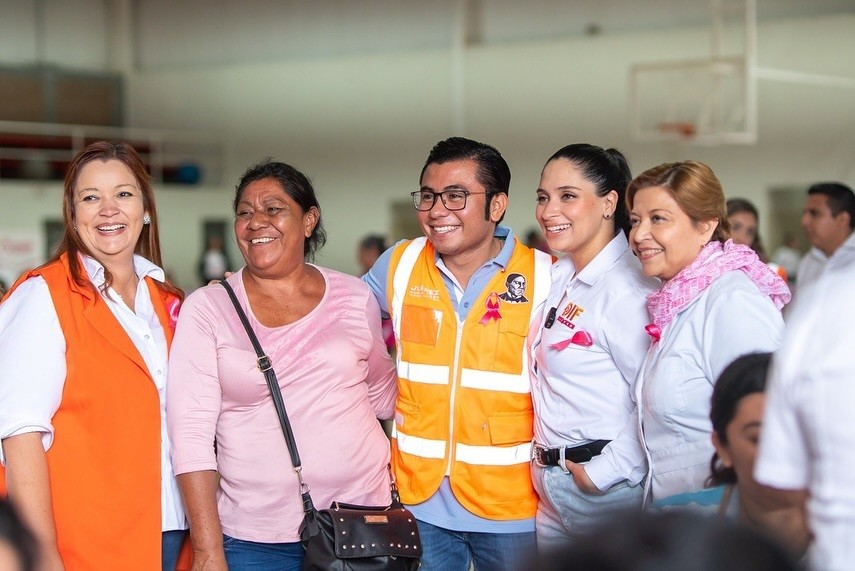 La brigada no solo representa un esfuerzo por proporcionar servicios esenciales, sino también un compromiso por parte del gobierno municipal de Juárez para acercar la atención médica y otros recursos a quienes más lo necesitan. Foto: Juárez.