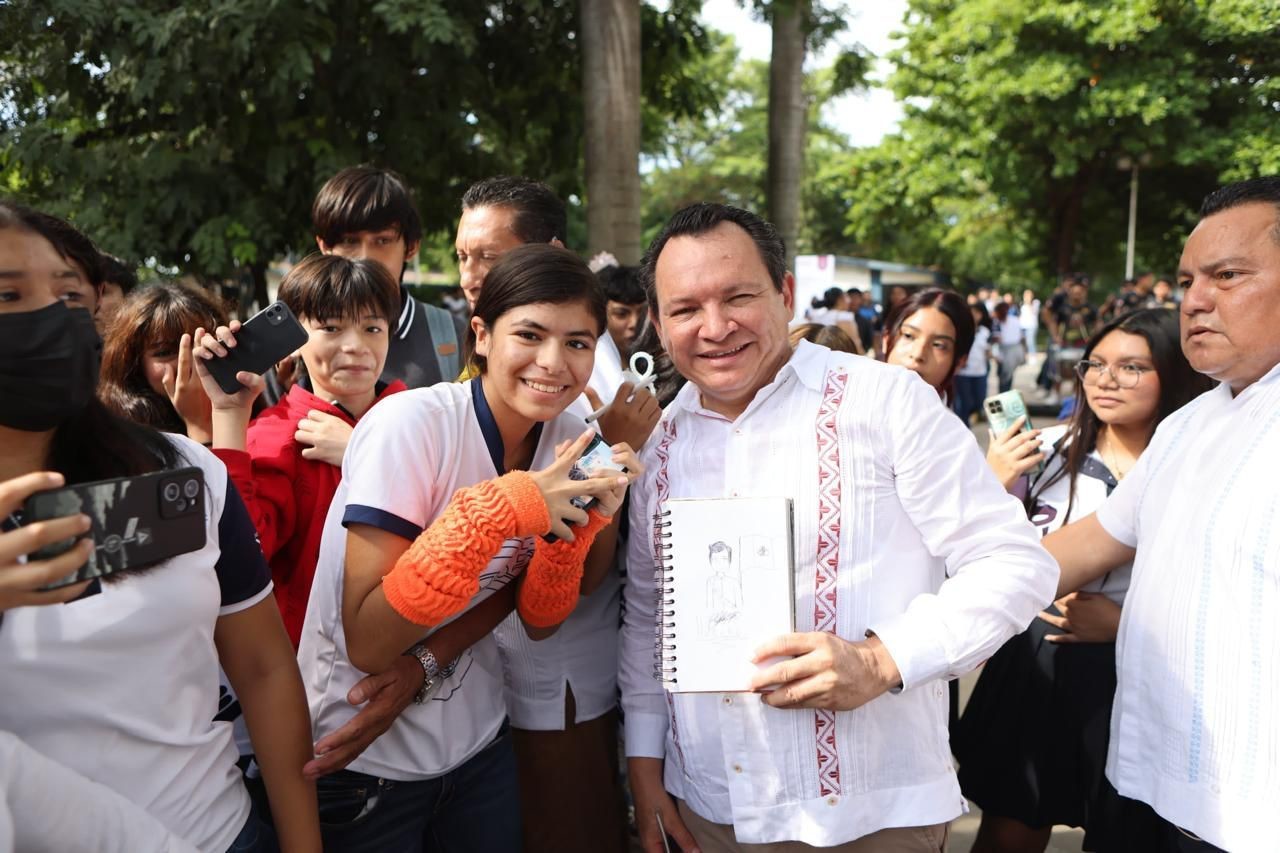 Gobernador Díaz Mena Incluye Bachilleres con el programa 'La Escuela es Nuestra'