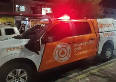 Triple choque en Santa Catarina deja heridos y un gran caos (VIDEO)