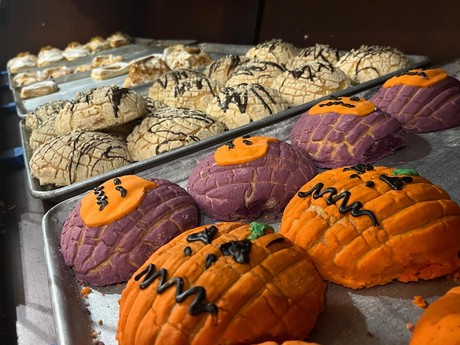 Llega la spooky season a la Casita del Pan con donas y conchas terroríficas