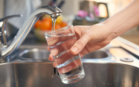 Alerta en Laredo Texas, piden hervir el agua por presencia de bacteria