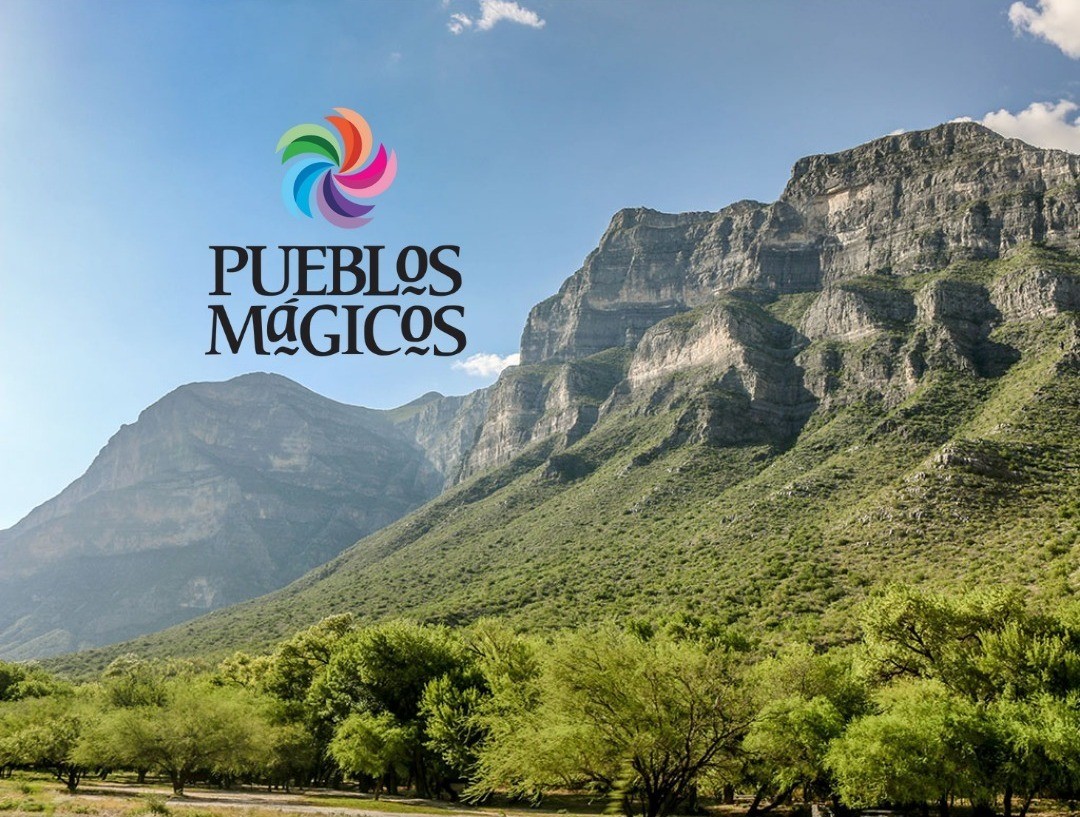 Una de las vistas que ofrece el pueblo mágico de Bustamante son sus grutas. Foto: Gobierno de México - Canva.