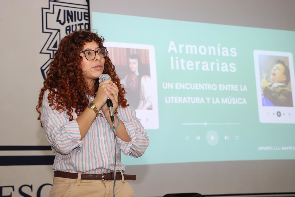 En el marco del Día Nacional del Libro, la Escuela Preparatoria Uno de la UADY realizó diversas actividades, entre talleres y conferencias.- Foto de la UADY