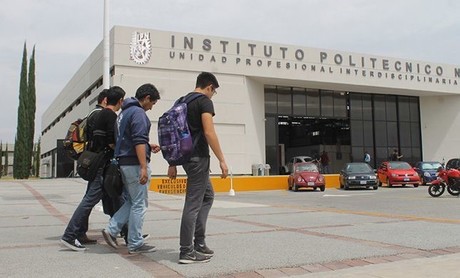 ¡Ahórrate lo del camión! Lanzan beca de transporte para universitarios en CDMX