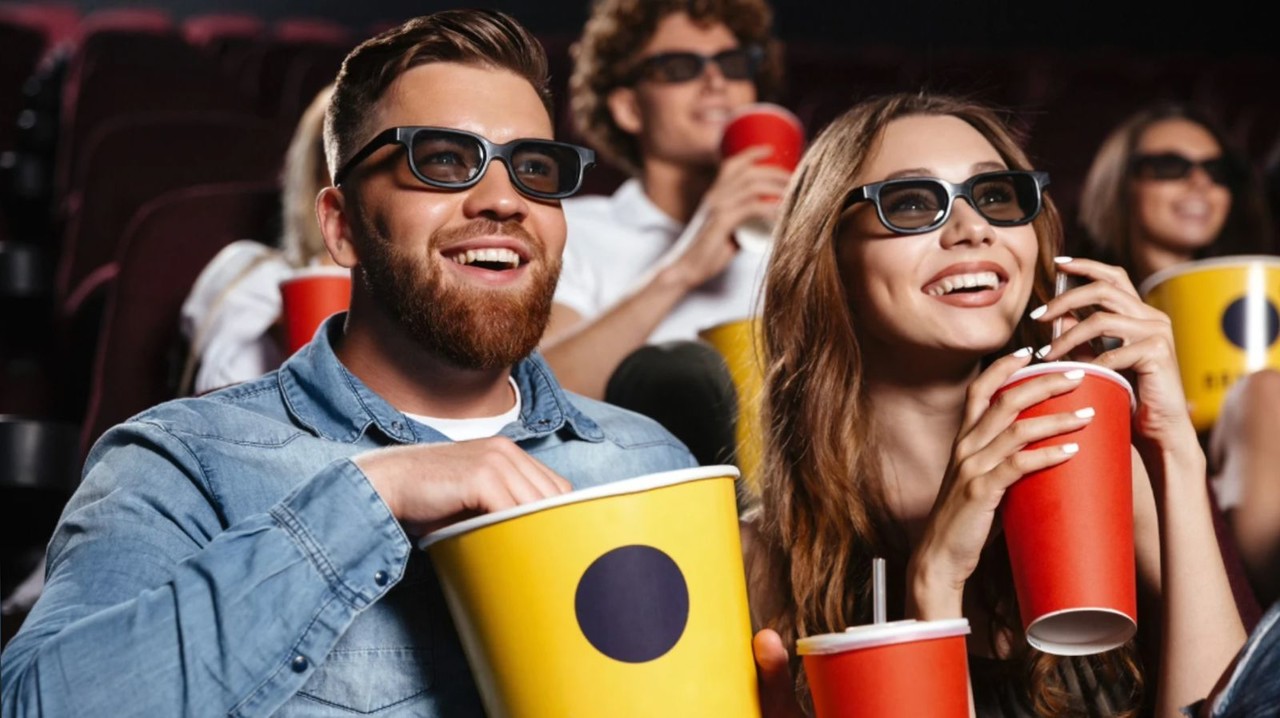 Cinépolis también ofrece promociones exclusivas en la compra de alimentos y bebidas.  Foto: Canva.