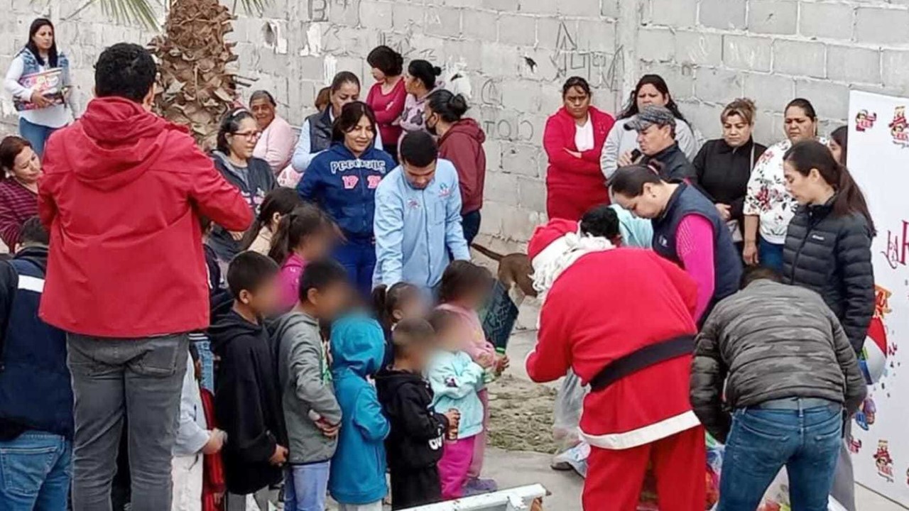 La Ruta de Santa realizó una invitación para donar juguetes a los niños gomezpalatinos que habiten en lugares vulnerables. Foto: Facebook: Ayuntamiento de Gómez Palacio.