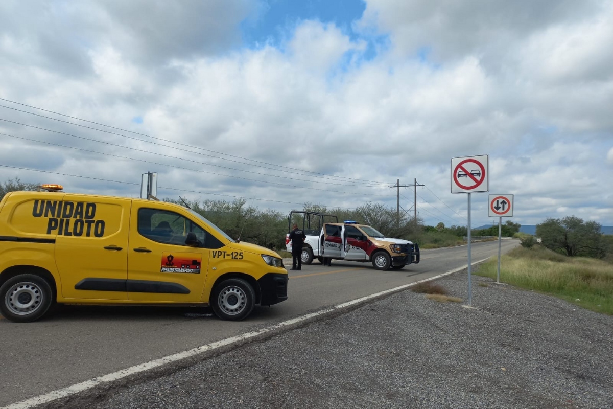 La guardia estatal está apoyando el cierre de la circulación durante el traslado de los módulos. Foto: SSPT