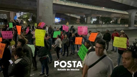 Bloquean comerciantes y colapsan Periférico Norte (VIDEO)