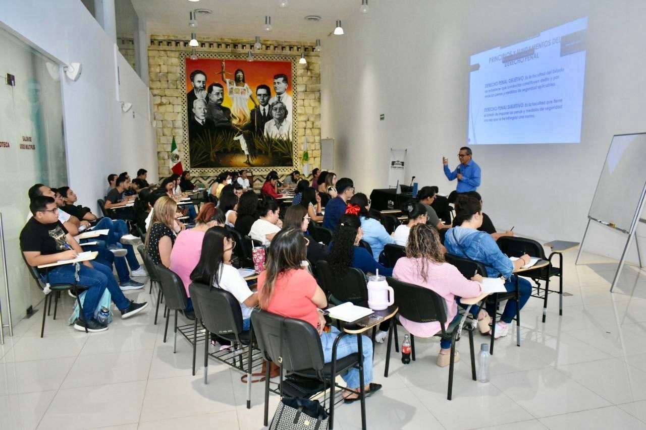 Los trabajadores participaron de manera presencia y virtual Foto: Cortesía