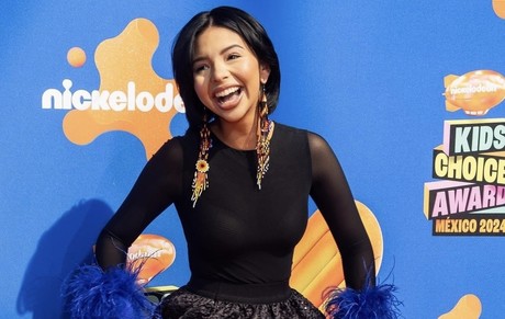 Ángela Aguilar;  es abucheada en los “Kids Choice Awars”