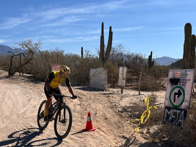 Competencia de ciclismo en Los Cabos Los Naranjos 2024. Foto: Irving Thomas