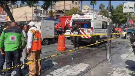 Arde camión de peregrinación sonidera, hay un lesionado