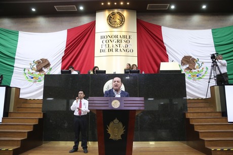 ¿Cuántos años cumplirá la Constitución de Durango?