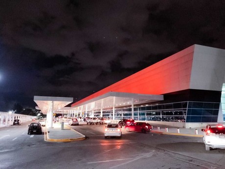 Aeropuerto de Mérida se une a campaña de la ONU contra la violencia a mujeres y niñas