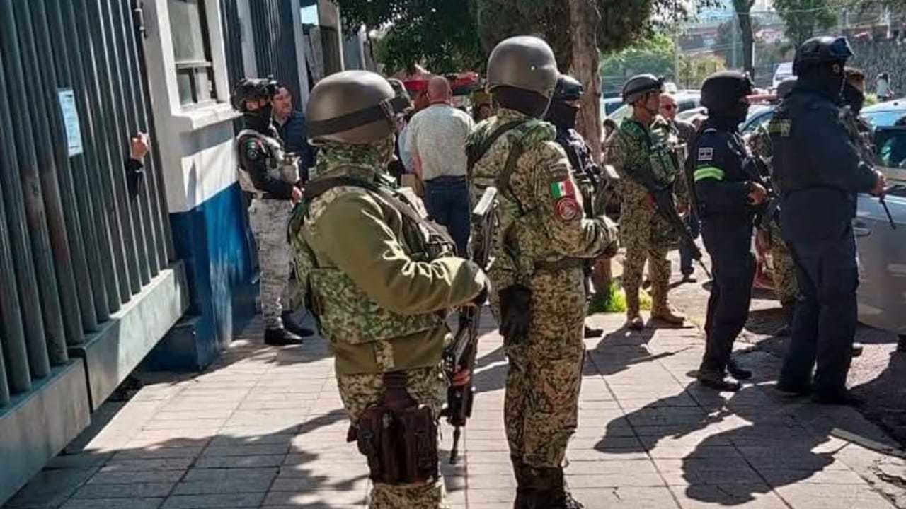 Mandos de seguridad del Edomex detenidos por vínculos con el crimen organizado .Foto: R11 Noticias