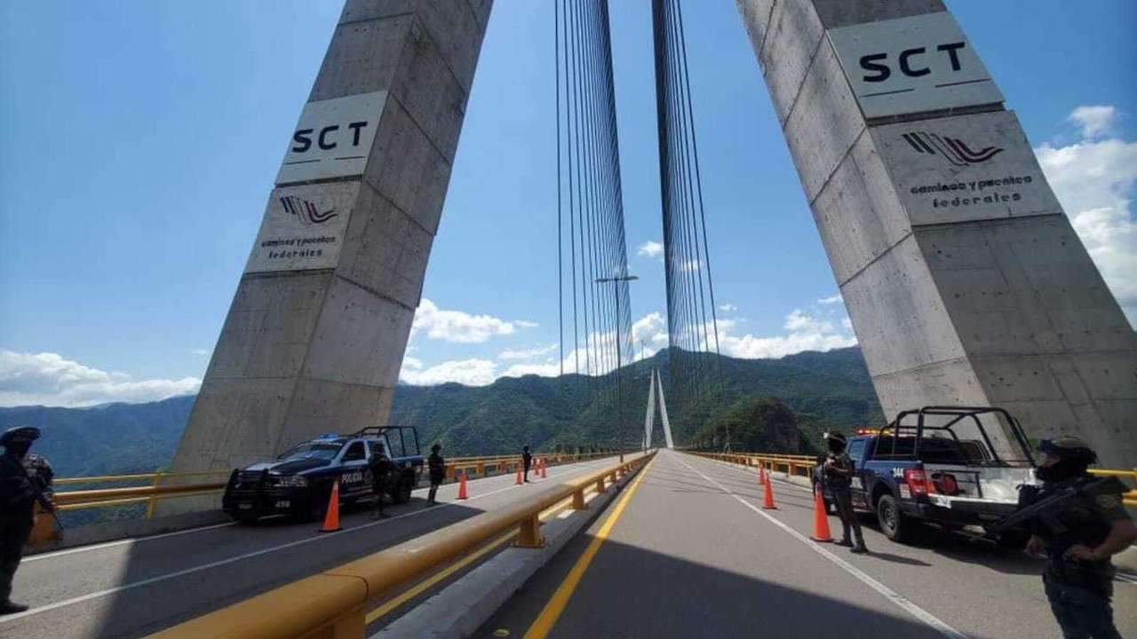 Te informamos cuanto tiempo tardó en ser construida la Supercarretera Durango a Mazatlán. Foto: Facebook SSP Durango.