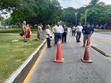 Protesta en Mérida: manifestantes piden quitar boyas que delimitan carril del Ie-Tram