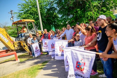 Escobedo inicia transformación de la Plaza Felipe Carrillo