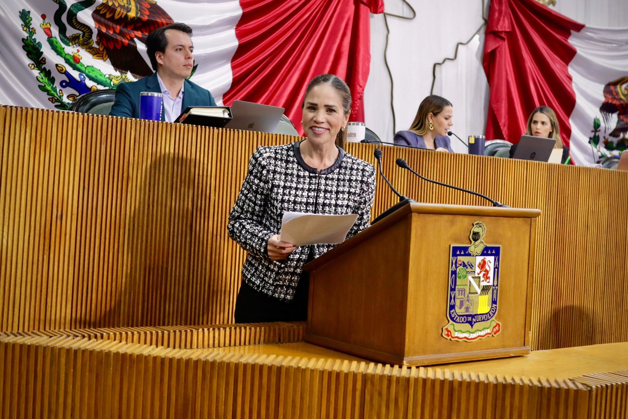 Álvarez García urgió a los dueños de lotes baldíos a que asuman las responsabilidades con sus inmuebles. Foto: Armando Galicia.