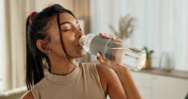 Hidratación diaria: ¿Por qué deberías beber agua todos los días? Foto: iStock