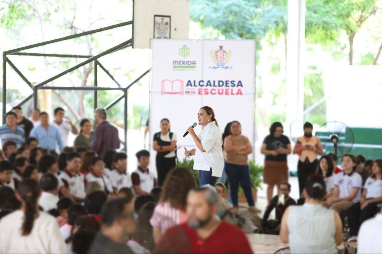 Alcaldesa en tu escuela. Foto: Cortesía Ayuntamiento