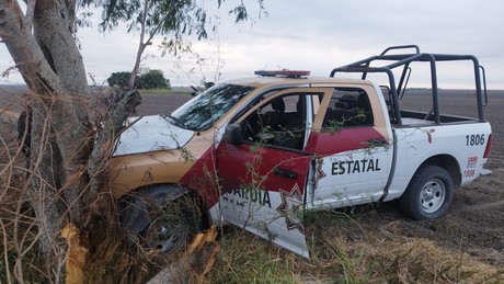 Alerta por bloqueos: roban patrulla e incendian autos en la Victoria-Matamoros