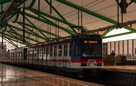 Metrorrey: cae menor de 15 años a las vías y sufre lesión (FOTO)