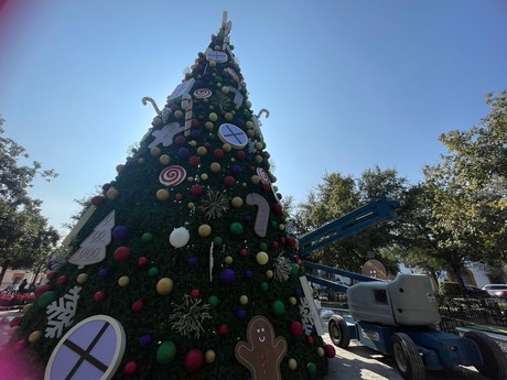 Navidad 2024: todo lo que debes saber sobre el encendido del pino en Santiago