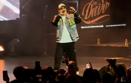 MC Davo conquista con su rap a sus fanáticos regiomontanos (VIDEO)