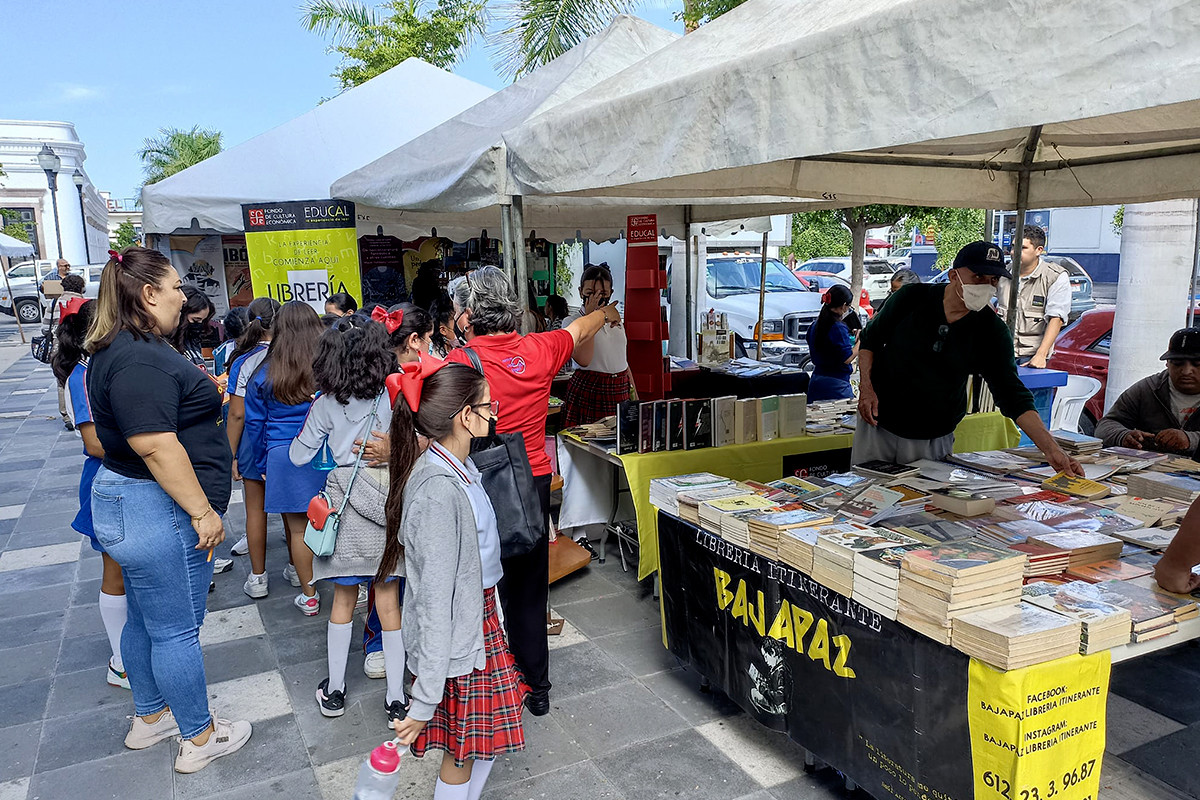 Feria del Libro Sudcaliforniano en 2022. Fotos: Facebook de Librería ISC.