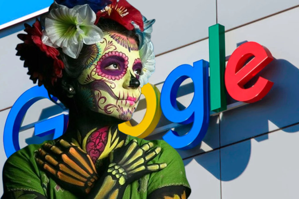 Catrina frente a las letras de Google.     Foto: Especial