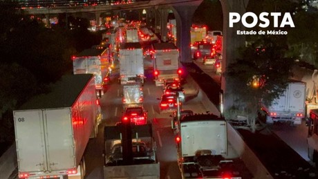 Autopista México-Querétaro colapsada; filas kilométricas avanzan lento (VIDEO)