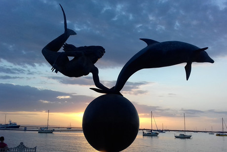 Malecón de La Paz: un paseo por sus esculturas y atardeceres