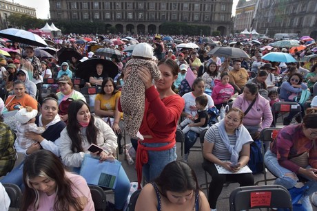 'Desde la Cuna': Así entrega Clara Brugada primeros apoyos para infancias protegidas