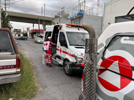 Hombre queda herido tras pelear con amigos en Monterrey (VIDEO)