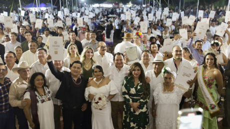 ¡Sí, acepto! Más de 400 parejas formalizan su unión en la Feria Xmatkuil 2024