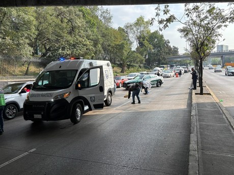 Muere tras lanzarse desde un puente vehicular sobre Circuito Interior