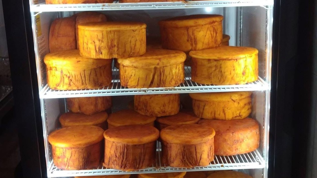 Queso añejo estilo Tepehuanes listo para su venta. Foto: Facebook Queso añejo estilo Tepehuanes.