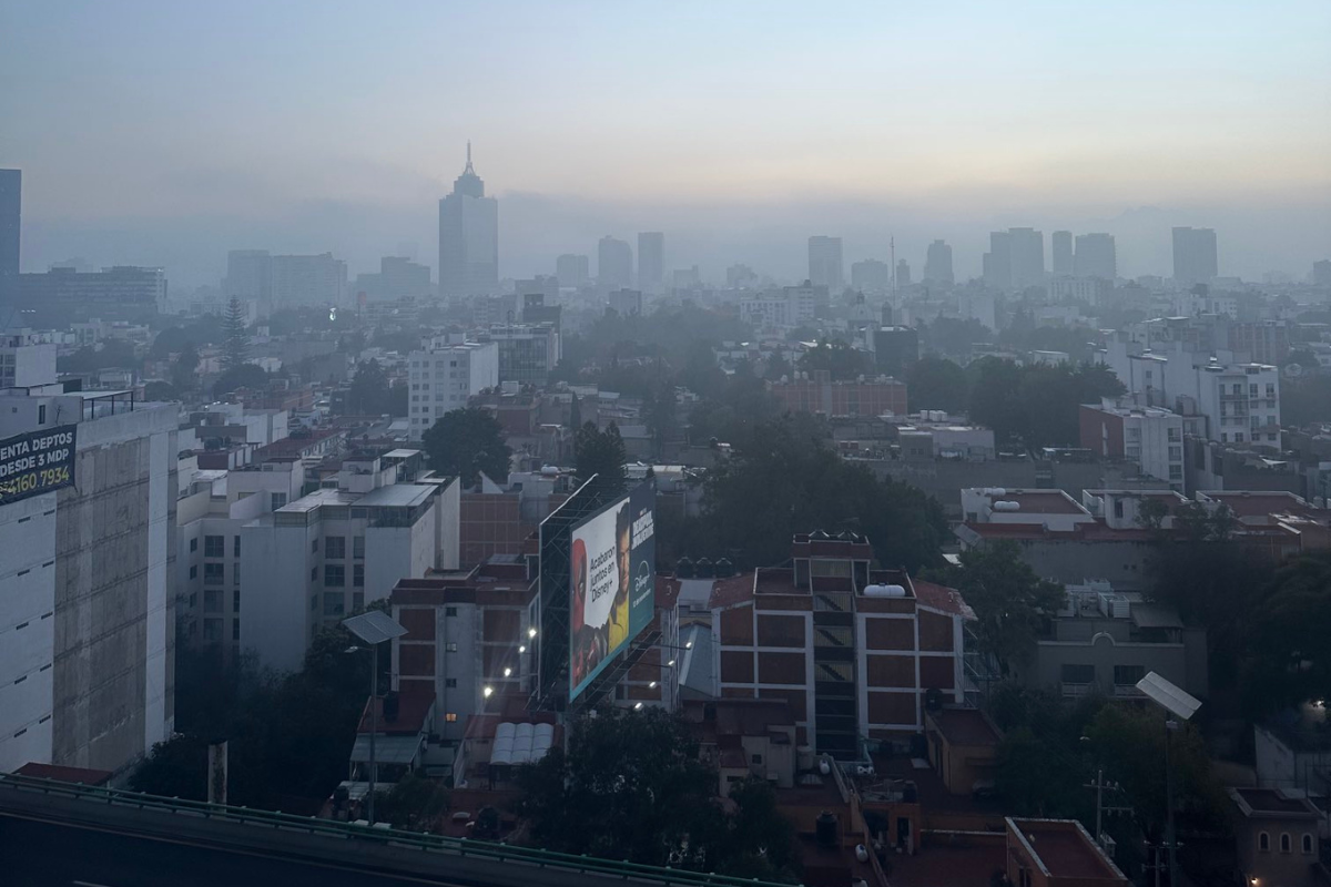 Neblina en la CDMX. Foto: @lubvelazquez