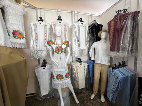 Turismo en Yucatán: ⁠Así es la Feria de la Guayabera de Tekit que se realiza en Mérida