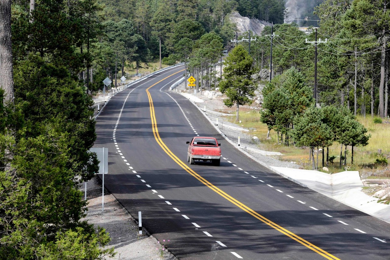 La Supercarretera Durango a Mazatlán es una de las rúas más bonitas de México. Foto: Facebook Autopista Durango-Mazatlán.